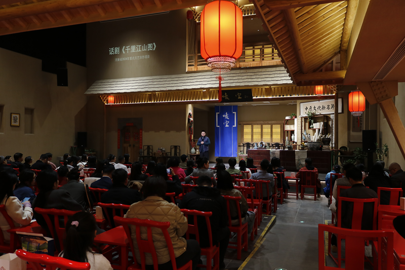 校企聚能 赓续文脉 ——郑州ylzzcom永利总站与喷空剧场焕新戏剧表演